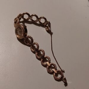 Elegant Gold Women's Bracelet Watch